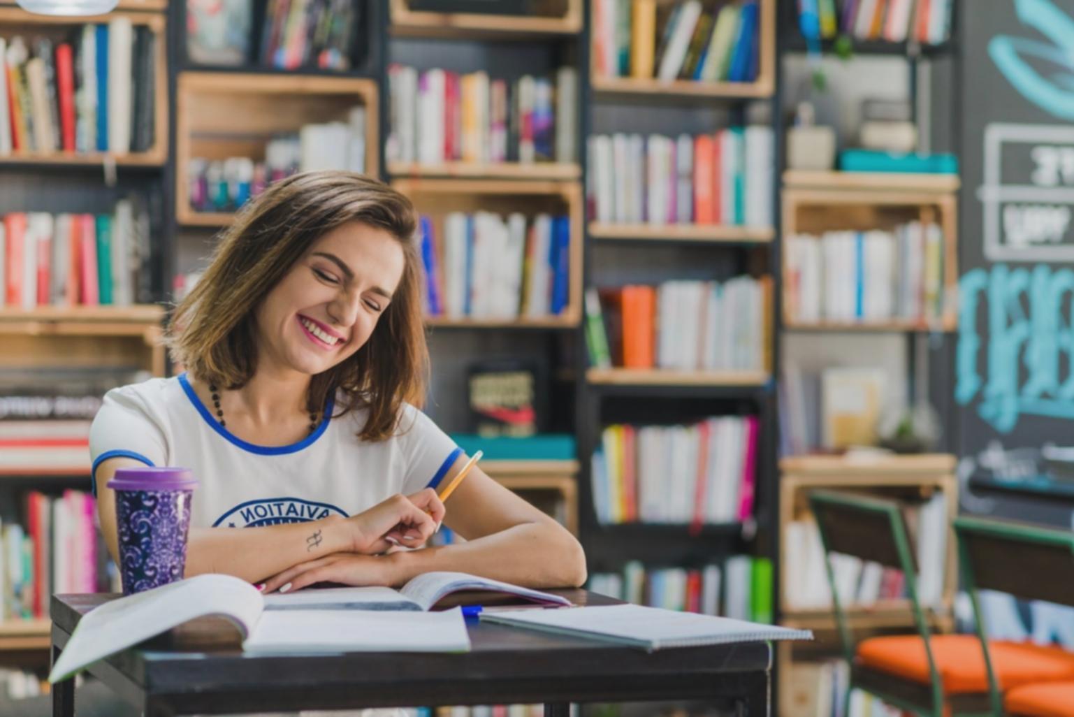 Proses integrasi data investasi dengan sistem pemantauan otomatis